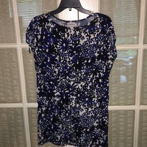 Chico’s blue top with gathered waist in a size 1